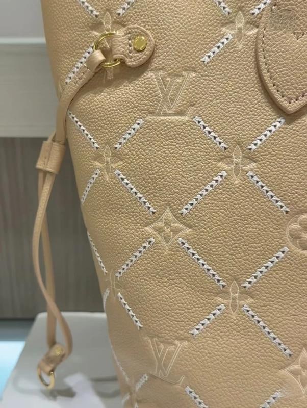 Louis Vuitton Neverfull MM Monogram Empreinte Couture in Hazelnut - 15