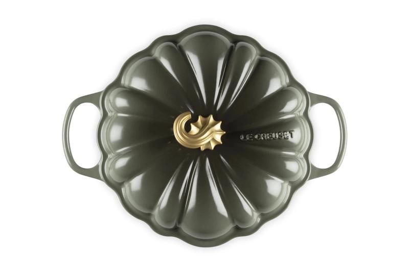 Le Creuset Enamelled Cast Iron Pumpkin Saucepan, 28 cm, Thyme Green , Limited! - 5