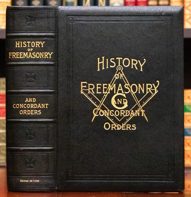 Board of / History of the Ancient and Honorable Fraternity of Free and Accepted: Author: Board of Editors,Country of Origin: United States of America,Publisher: The Fraternity Publishing Company,Year Printed: 1920,Binding: Leather