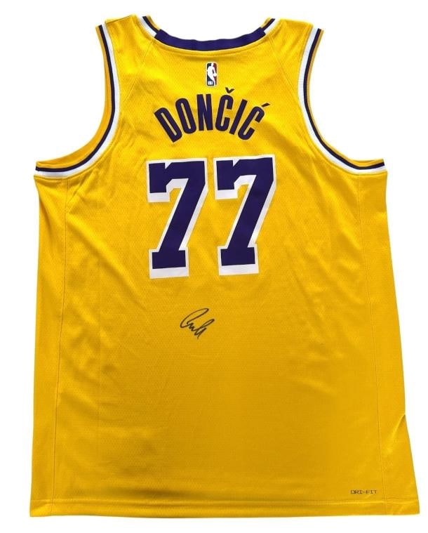 Luka Doncic Los Angeles Signed Jersey Swingman Icon 52 NWT Beckett BAS: Sport: Basketball,Player: Luka Doncic,Signed: Yes,Original/Reprint: Original,Autograph Authentication: Beckett Authentication Services (BAS),Product: Jersey,Team: Los Angeles Lakers,Country of