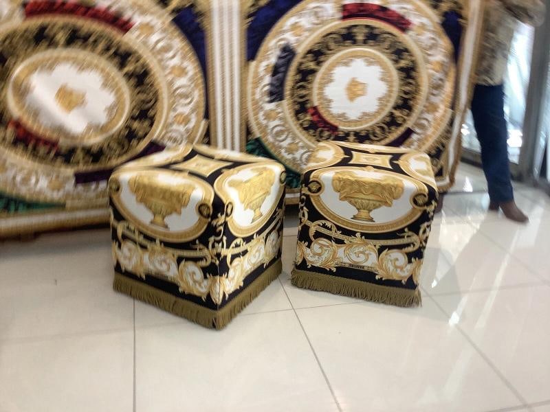 Vintage Custom Made Lion And Urn Cube Ottoman 19Ã¢â‚¬Â/19Ã - 13