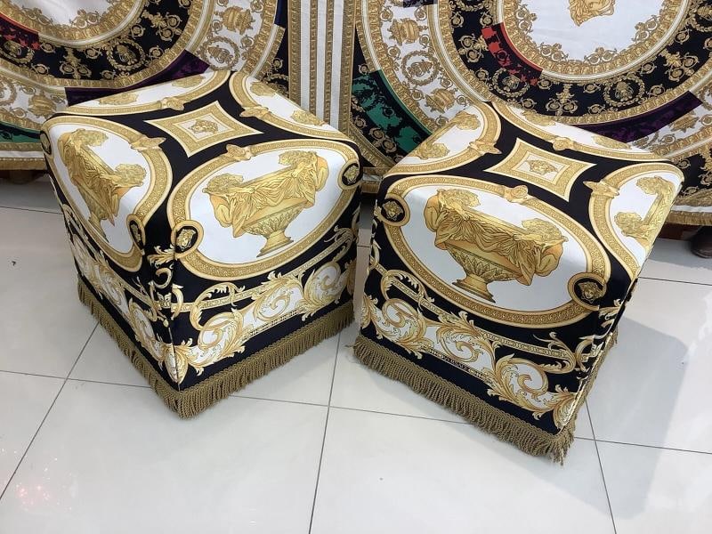 Vintage Custom Made Lion And Urn Cube Ottoman 19Ã¢â‚¬Â/19Ã - 18