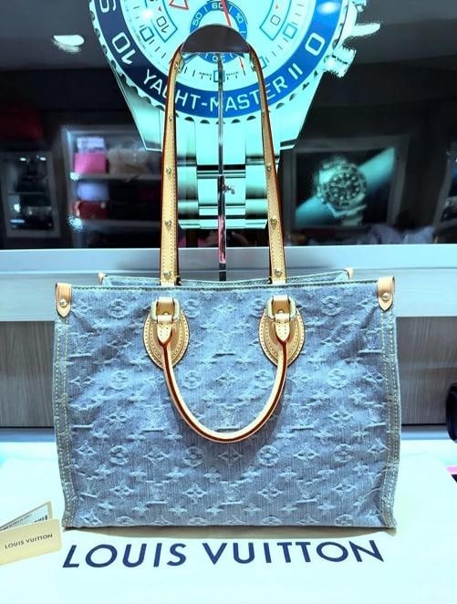 Louis Vuitton OnTheGo MM Monogram Denim Washed Gray Tote - 2
