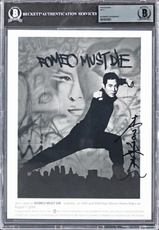 Jet Li Romeo Must Die Signed 8x10 Photo (Beckett): Object Type: Photograph,Autograph Authentication: Beckett,Industry: Movies,Original/Reproduction: Original,PRODUCT_COA: Beckett,PRODUCT_SIGNED_BY_NAME: Jet Li,PRODUCT_SIGNED_BY_BRAND: Romeo Must