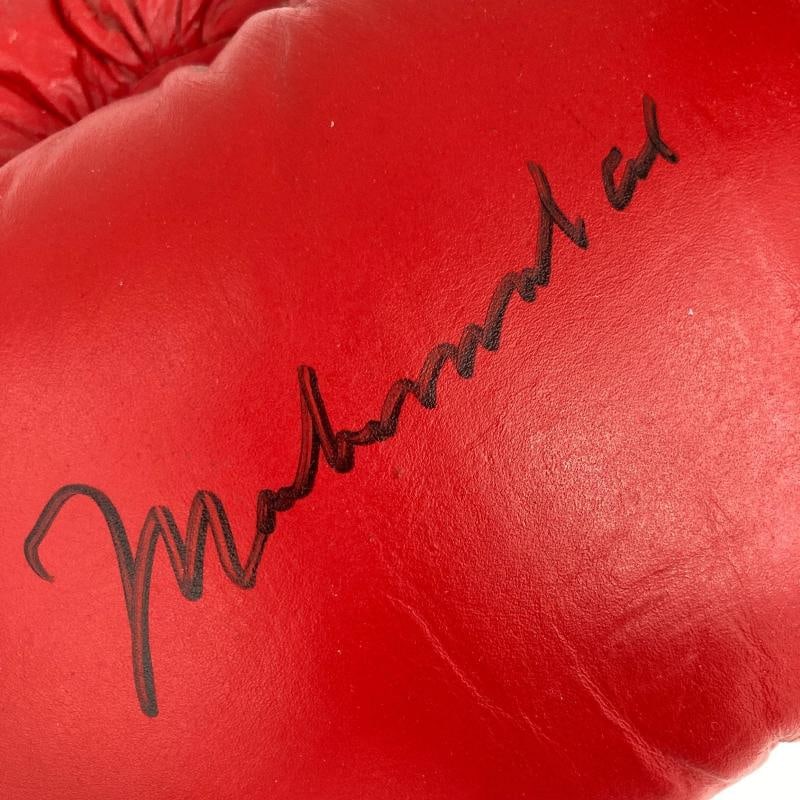 Muhammad Ali Signed Everlast Boxing Glove JSA COA - 4