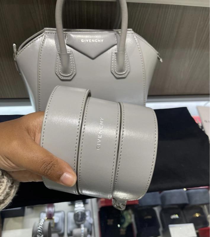Givenchy Antigona Toy Bag in Light Grey Box Leather - 2