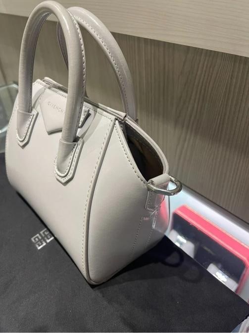 Givenchy Antigona Toy Bag in Light Grey Box Leather - 7