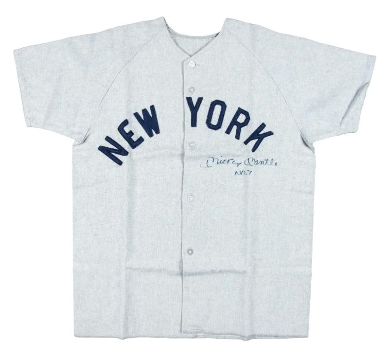 Beautiful Mickey Mantle No. 7 Signed Vintage New York Yankees Flannel Jersey PSA: Product: Jersey,Sport: Baseball-MLB,Autograph Authentication: Professional Sports Authenticator (PSA),Team: New York Yankees,Player: Mickey Mantle,Original/Reprint: Original,Country of Origin: United