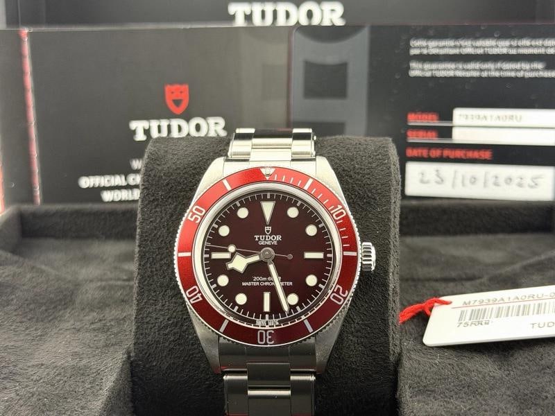 2025 Tudor Black Bay 58 7939A1A0RU 39mm Burgundy Red Dial Bezel Steel Box Paper: Condition: Pre-owned - Excellent,Bezel Color: Red,Year Manufactured: 2025,Band/Strap: Bracelet,Case Color: Silver,Department: Men,Watch Shape: Round,Style: Dress/Formal, Luxury, Sport,Case Size: 38