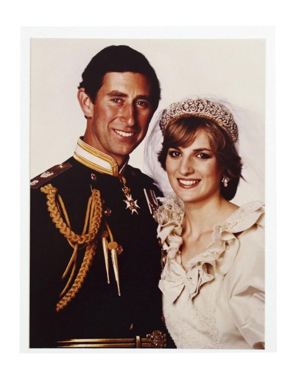 Princess Diana & Prince Charles Signed 1981 7.25x10.5 Christmas Card BAS - 4