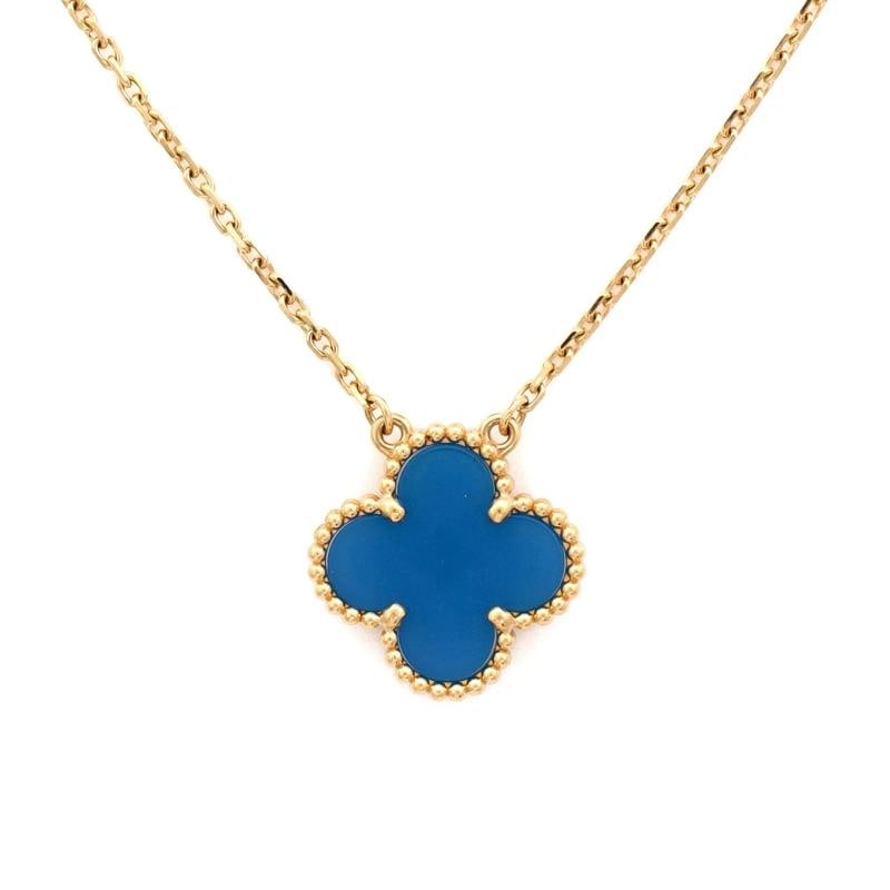 Van Cleef & Arpels Vintage Alhambra Pendant Necklace 18K Yellow Gold and Agate - 4