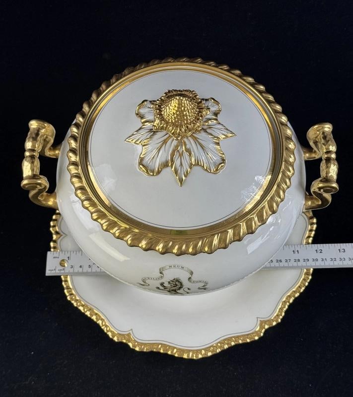 Antique Flight Barr and Barr English Porcelain Armorial Soup Tureen, Underplate - 11
