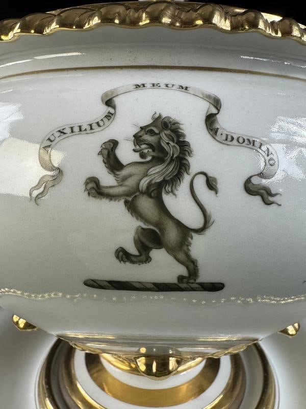 Antique Flight Barr and Barr English Porcelain Armorial Soup Tureen, Underplate - 3