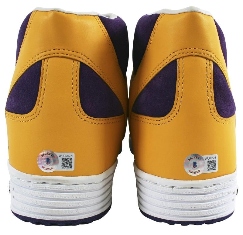 Lakers Magic Johnson "HOF 02" Signed Converse Weapon Shoes w/Box BAS Witness - 10