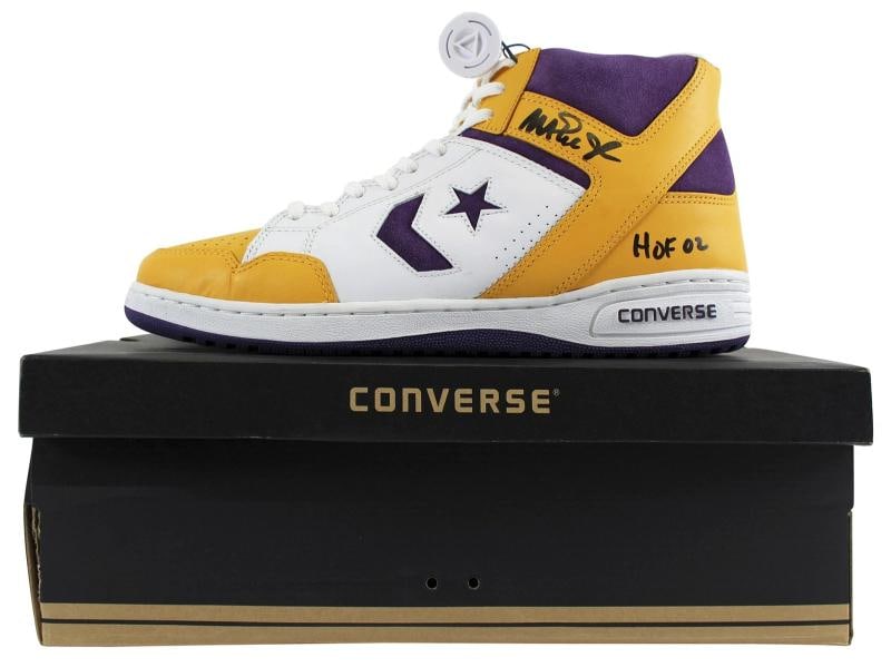 Lakers Magic Johnson "HOF 02" Signed Converse Weapon Shoes w/Box BAS Witness - 2