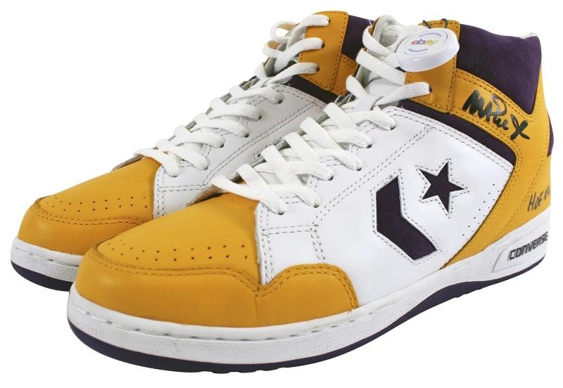Lakers Magic Johnson "HOF 02" Signed Converse Weapon Shoes w/Box BAS Witness - 3