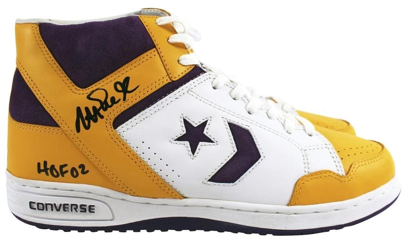 Lakers Magic Johnson "HOF 02" Signed Converse Weapon Shoes w/Box BAS Witness - 4