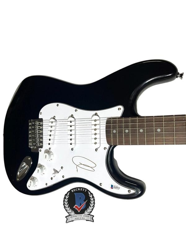 Adam Levine Signed Autograph Fender Stratocaster Guitar Beckett Maroon 5 (1 of 2)