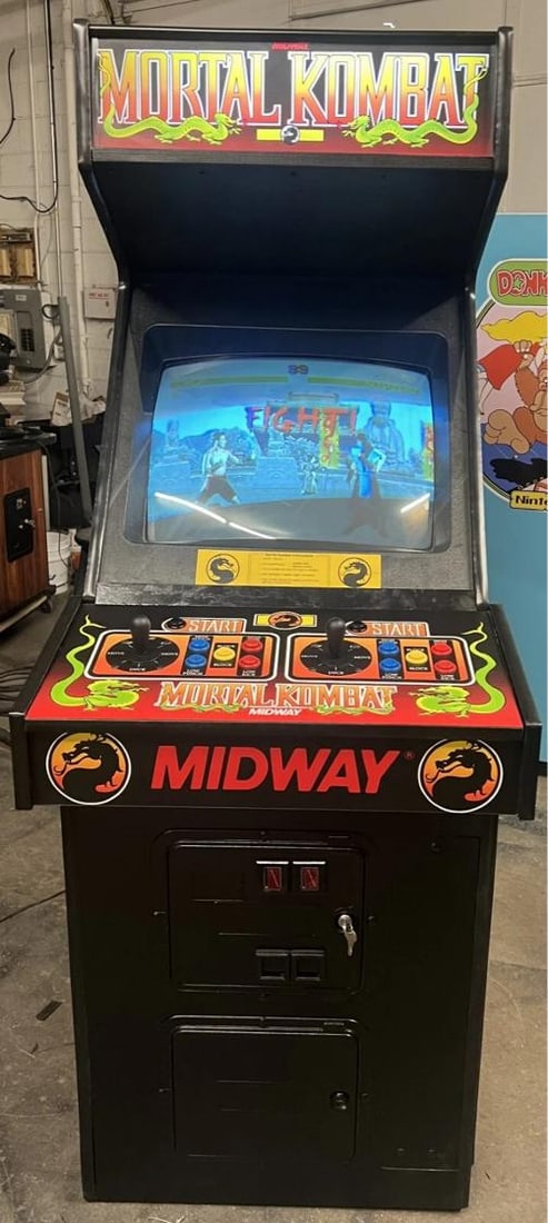 MORTAL KOMBAT ARCADE MACHINE by MIDWAY 1992 (Excellent Condition) - 2
