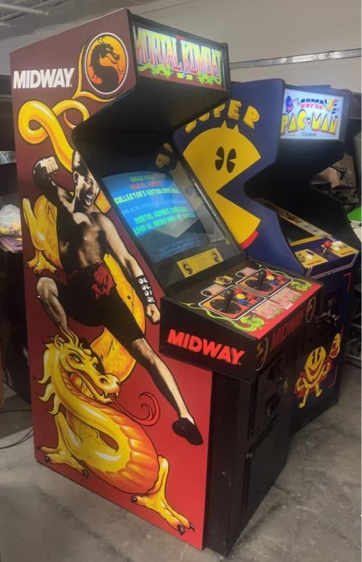 MORTAL KOMBAT ARCADE MACHINE by MIDWAY 1992 (Excellent Condition) - 3