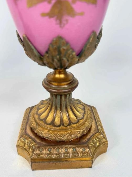 Pair Antique Samson Sevres Louis XVI Rose Pompadour Porcelain Ormolu Bronze Urns - 17