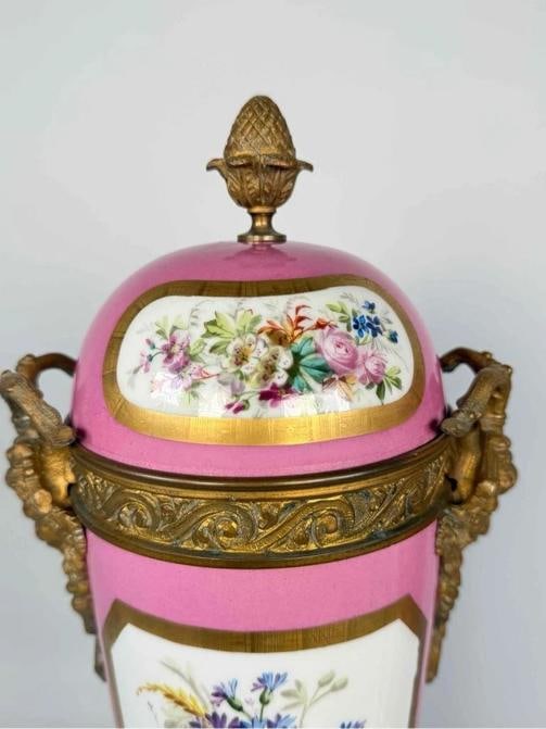 Pair Antique Samson Sevres Louis XVI Rose Pompadour Porcelain Ormolu Bronze Urns - 8