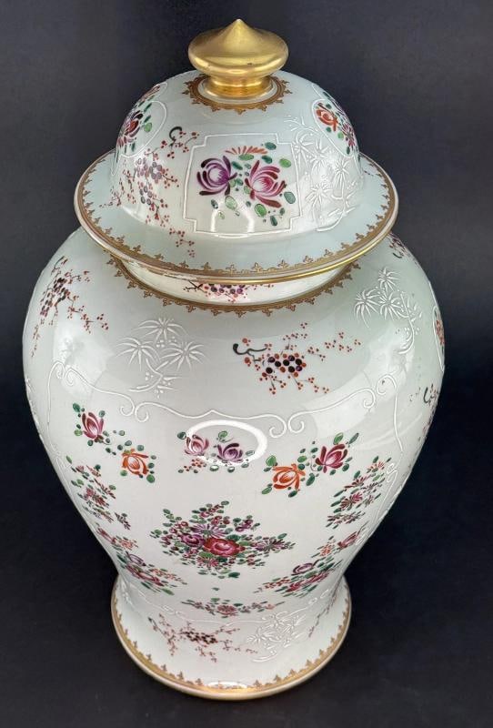 Impressive Early 1900s French Samson Pink White Lidded Urn Vase Large Size - 11
