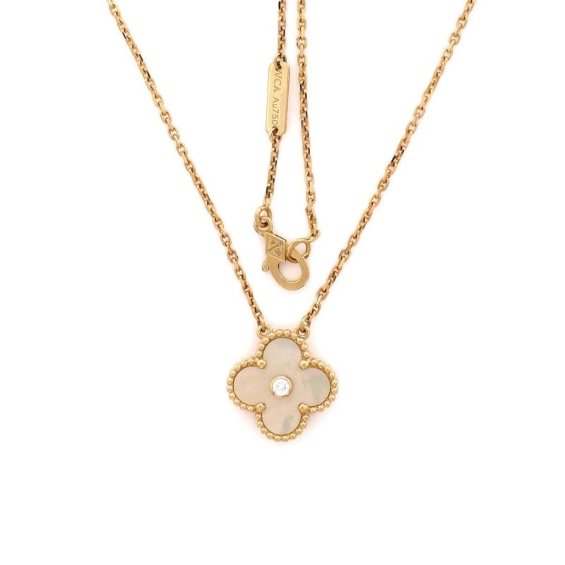 Van Cleef & Arpels Vintage Alhambra Pendant Necklace 18K Yellow Gold and Gold - 3