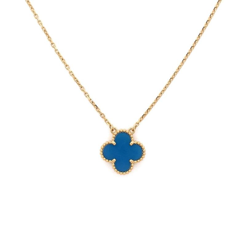 Van Cleef & Arpels Vintage Alhambra Pendant Necklace 18K Yellow Gold and Agate: Measurements: Length: 14.25 - 16.0 ", Pendant Length: 15.50 mm, Pendant Width: 14.95 mm . Condition: Pre-owned - Good,Brand: Van Cleef & Arpels,Main Stone: Agate,Metal: 18K Yellow Gold,Metal Purity: 1