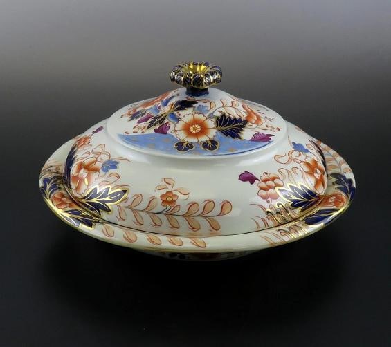 Beautiful Antique Davenport Imari Porcelain Covered Entree Round Serving Dish: Condition: Used: An item that has been used previously. The item may have some signs of cosmetic wear, but is ... Read moreabout the conditionUsed: An item that has been used previously. The item may
