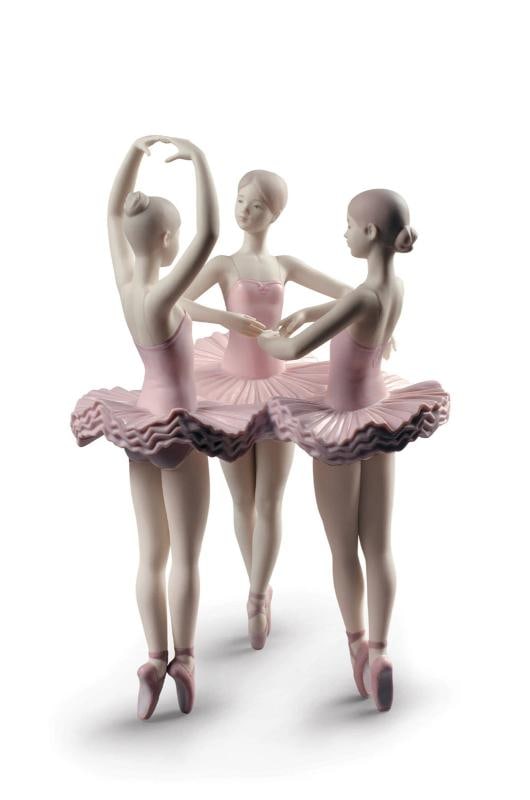NEW LLADRO OUR BALLET POSE DANCERS FIGURINE #9286 BRAND NIB CUTE GIRLS - 2