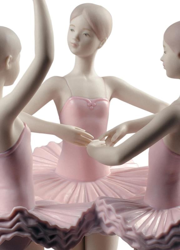 NEW LLADRO OUR BALLET POSE DANCERS FIGURINE #9286 BRAND NIB CUTE GIRLS - 4