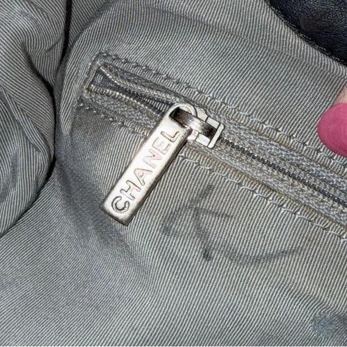 Chanel Distressed Calfskin Large Coco Pleats Hobo (2012) - 15