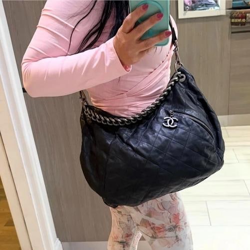 Chanel Distressed Calfskin Large Coco Pleats Hobo (2012) - 17