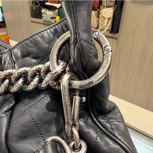 Chanel Distressed Calfskin Large Coco Pleats Hobo (2012) - 4