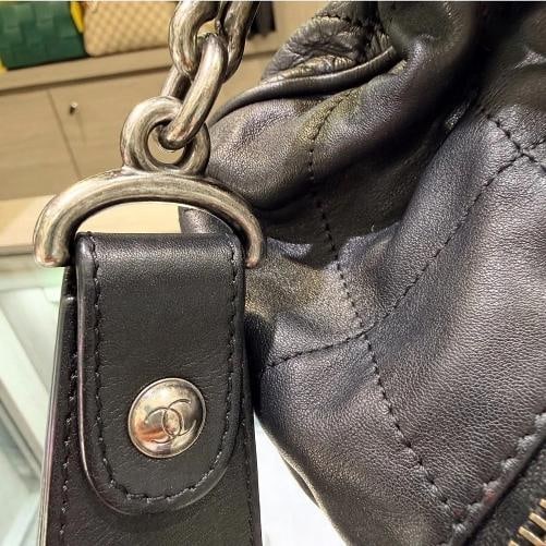 Chanel Distressed Calfskin Large Coco Pleats Hobo (2012) - 6
