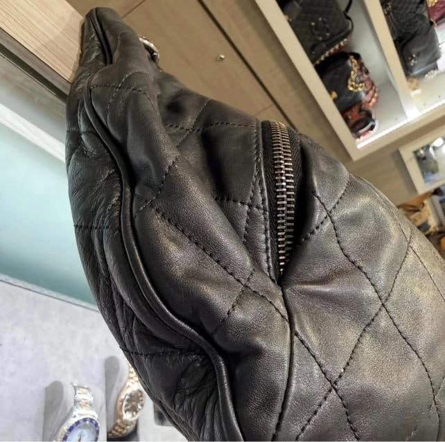 Chanel Distressed Calfskin Large Coco Pleats Hobo (2012) - 9