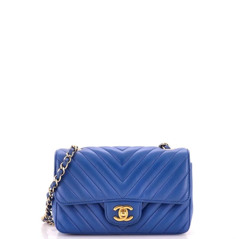 Chanel Classic Single Flap Bag Chevron Lambskin Mini: Measurements: Handle Drop 10.5", Height 5", Width 7.5", Depth 2.5", Strap Drop 22" . Condition: Pre-owned - Good,Brand: Chanel,Exterior Material: Leather,Style: Shoulder Bags,Exterior Color: Blue,Depa