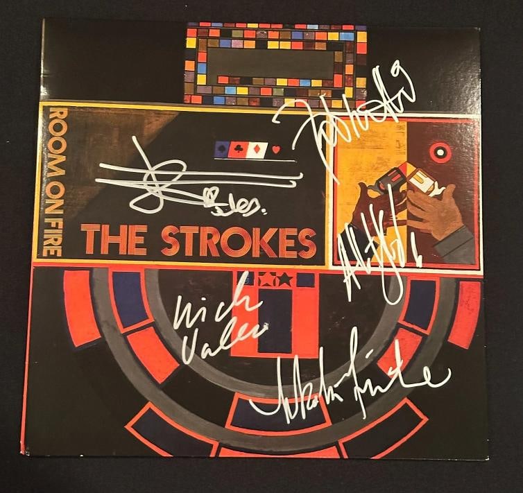 THE STROKES: NICK VALENSI, JULIAN CASABLANCAS, NIKOLAI FRAITURE, FABRIZIO MORETTI & ALBERT HAMMON...: Country//Region of Manufacture: Unknown,Industry: Music,Signed: Yes,Autograph Authentication: Beckett,Object Type: Record,Original/Reproduction: Original,Featured Refinements: Signed LP,Country of