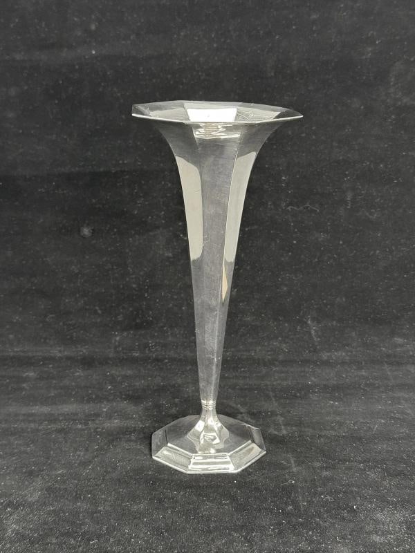 Tiffany and Company Sterling Silver Octagonal Trumpet Vase, Circa 1910 to 1930s (1 of 7)