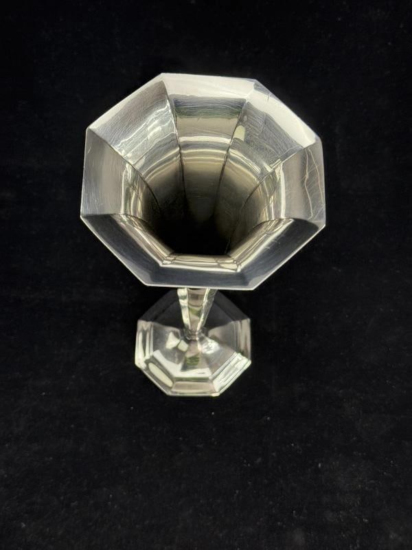 Tiffany and Company Sterling Silver Octagonal Trumpet Vase, Circa 1910 to 1930s - 2