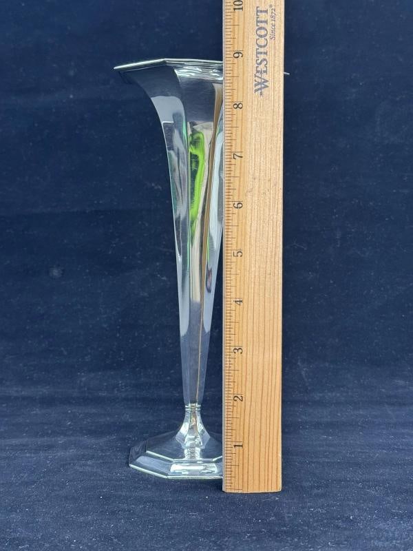 Tiffany and Company Sterling Silver Octagonal Trumpet Vase, Circa 1910 to 1930s - 6