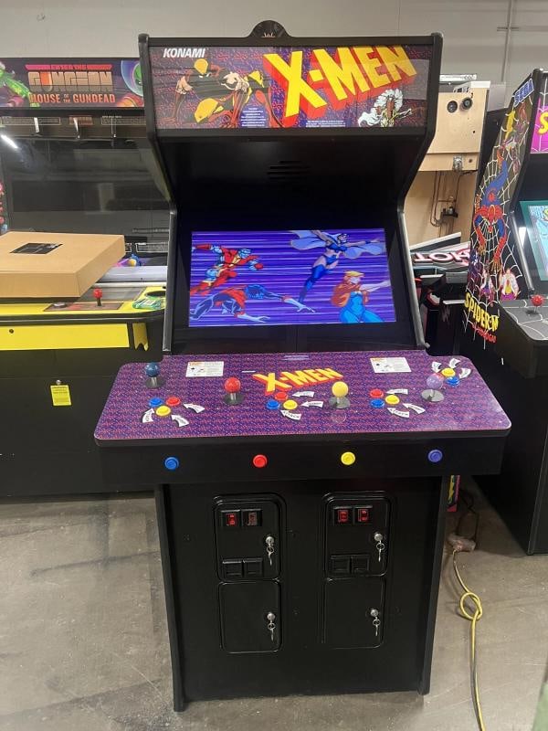 X-MEN ARCADE MACHINE by KONAMI 1992 (1 of 5)