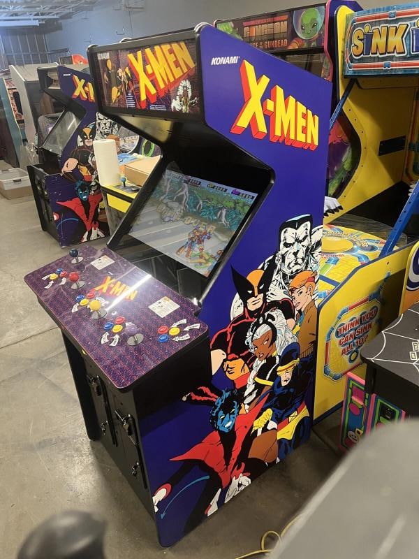 X-MEN ARCADE MACHINE by KONAMI 1992 - 2