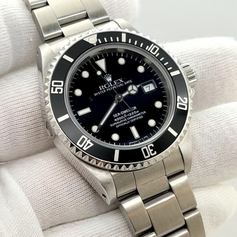Rolex Sea Dweller 16600 40mm Black Dial Stainless Steel - 3