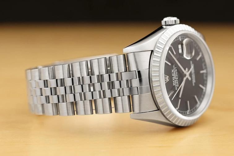 2000 ROLEX MENS 16220 DATEJUST BLACK DIAL ENGINE TURNED STEEL JUBILEE WATCH - 7