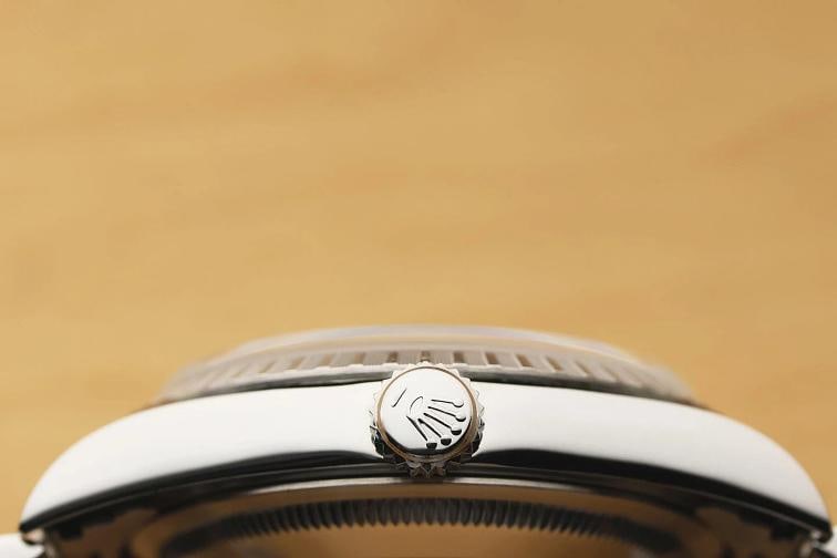 2000 ROLEX MENS 16220 DATEJUST BLACK DIAL ENGINE TURNED STEEL JUBILEE WATCH - 9