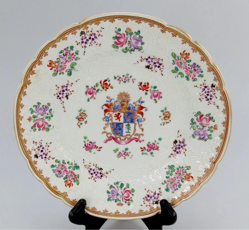 Pretty Set 6 Antique Samson French Porcelain Armorial Crest Floral Lunch Plates - 3