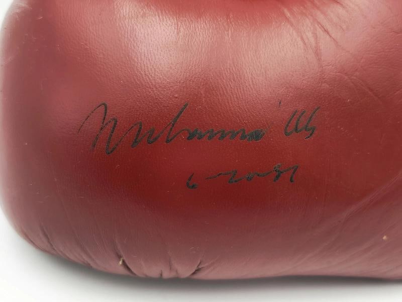Muhammad Ali Signed Red Everlast Boxing Glove "6-20-87" LH Beckett & PSA/DNA - 2