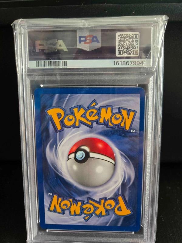 2000 POKEMON CHARIZARD HOLO BASE SET 2 #4/130 - PSA 8 - 2